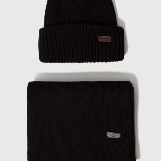 Barbour set căciulă și fular Crimdon Beanie & Scarf Gift Set culoarea negru MGS0019