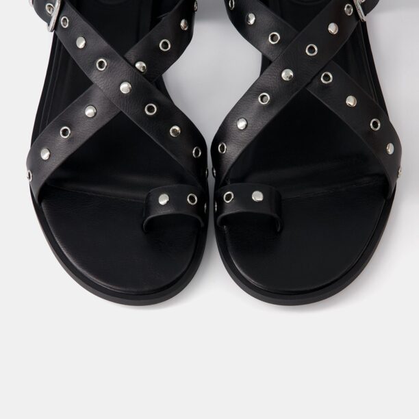 Cumpăra Bershka Flip-flops  negru / argintiu