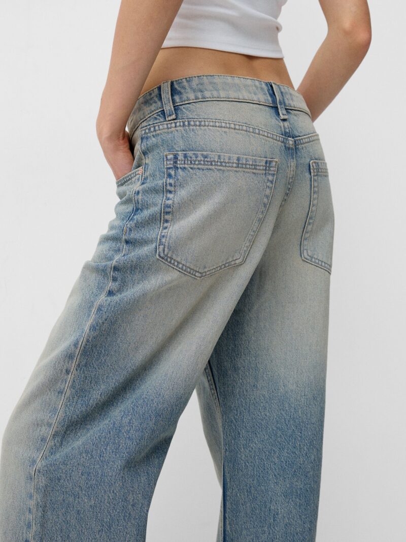 Preţ Bershka Jeans  albastru denim