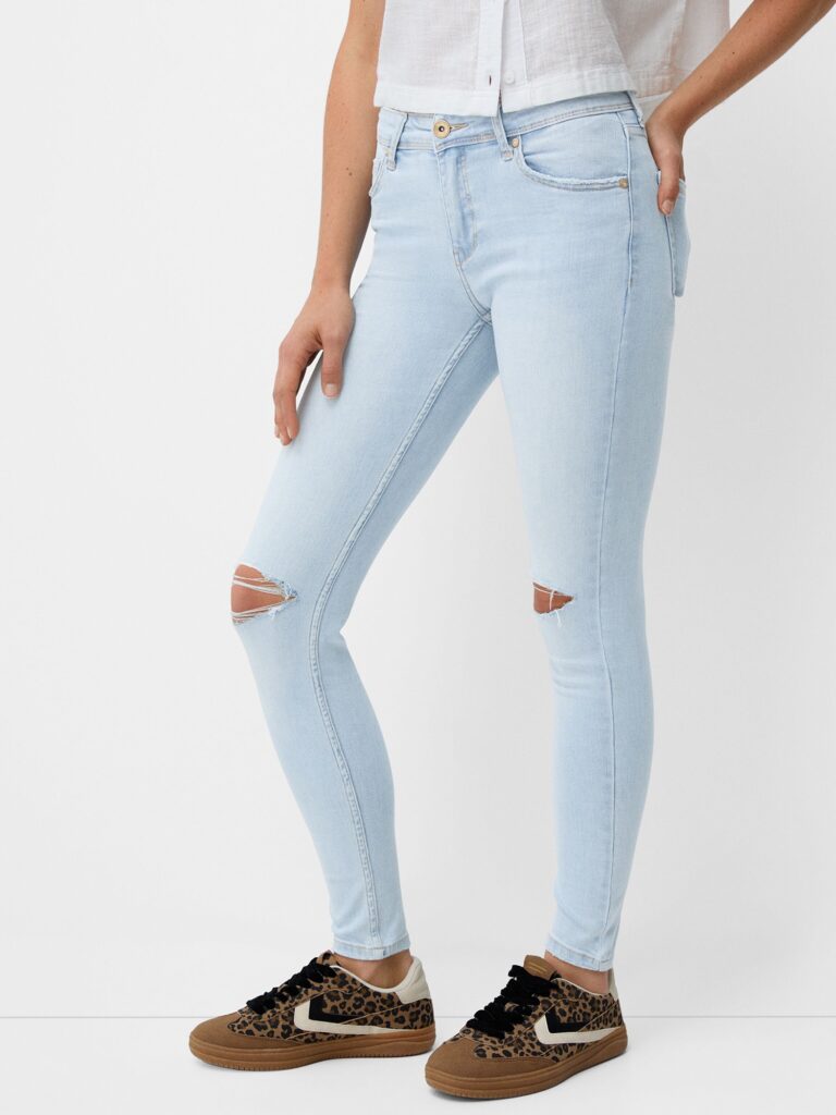 Bershka Jeans  albastru deschis