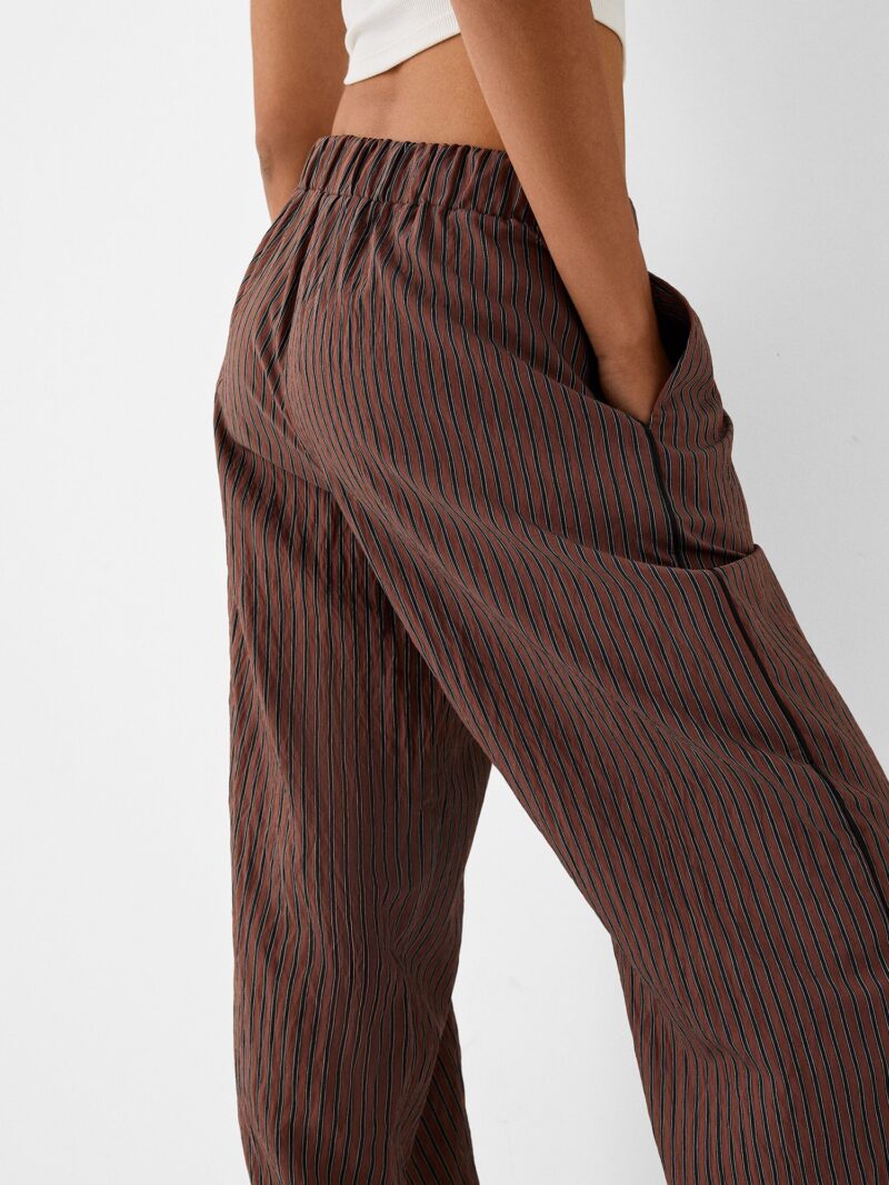 Original Bershka Pantaloni  albastru marin / maro / alb