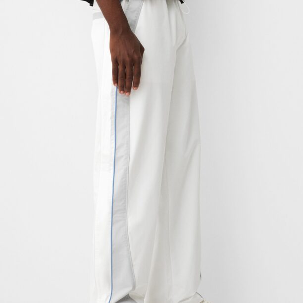 Bershka Pantaloni  azur / gri deschis / alb