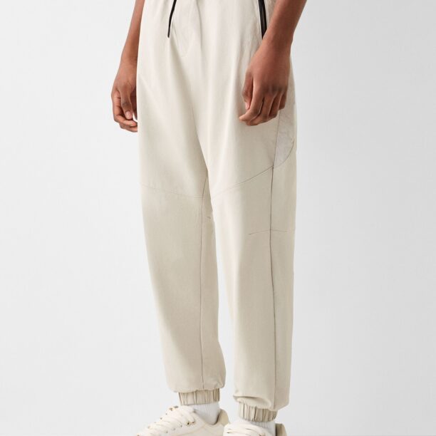 Bershka Pantaloni  gri deschis