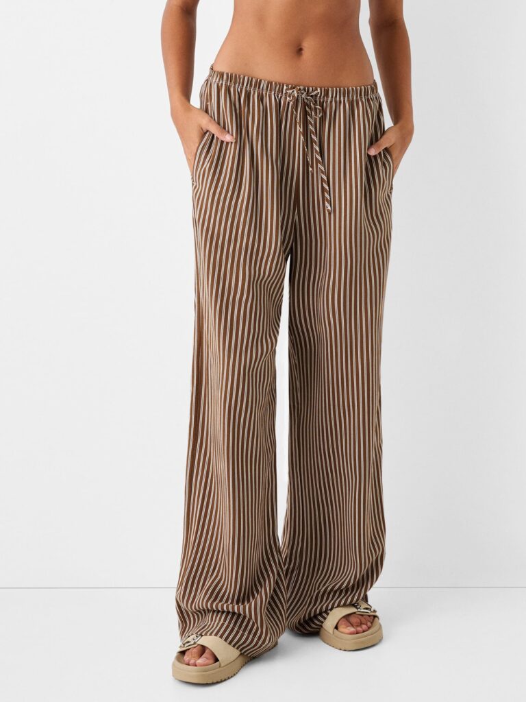 Bershka Pantaloni  maro / alb