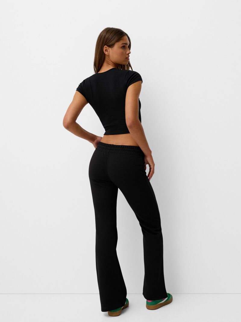 Bershka Pantaloni  negru preţ