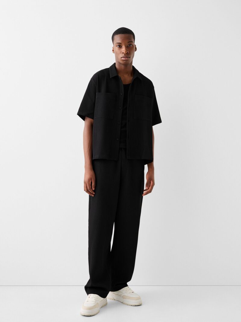 Cumpăra Bershka Pantaloni  negru