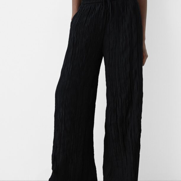 Bershka Pantaloni  negru