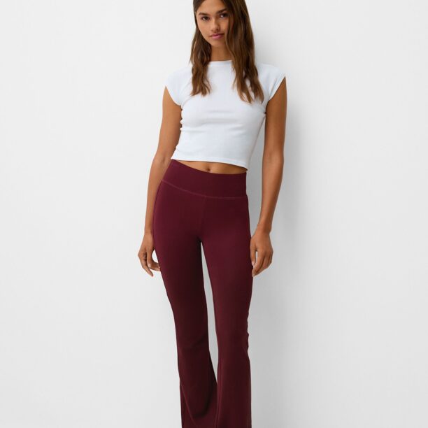 Cumpăra Bershka Pantaloni  roșu merlot