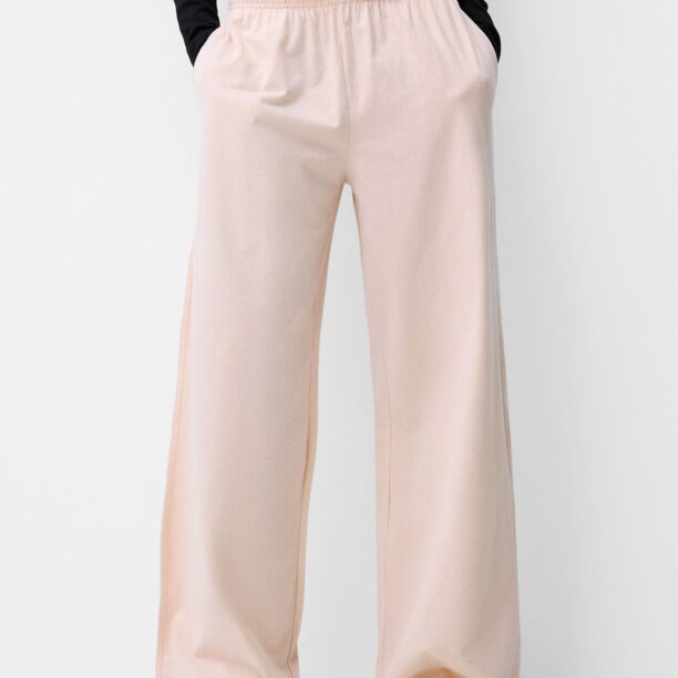 Bershka Pantaloni  roz pudră