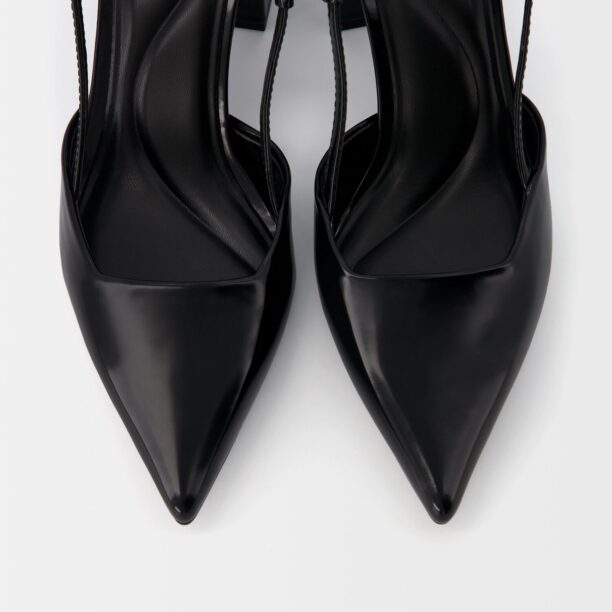 Bershka Pumps  negru preţ