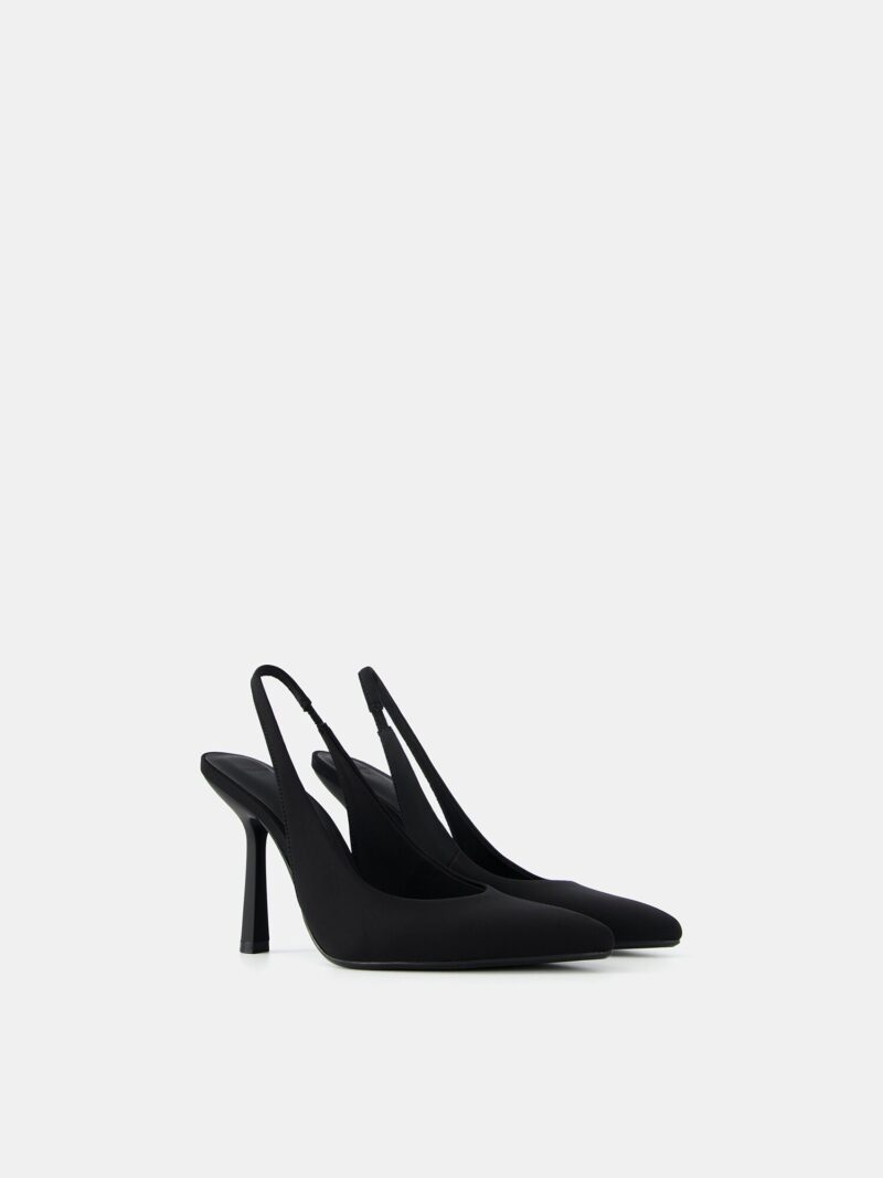 Preţ Bershka Pumps  negru