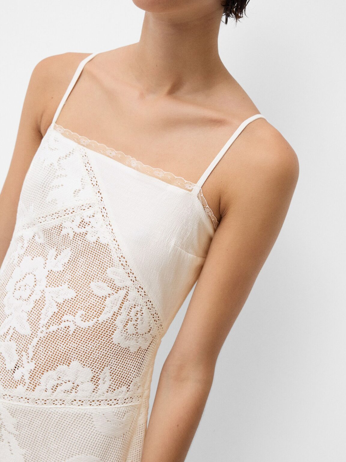 Preţ Bershka Rochie de vară  alb murdar