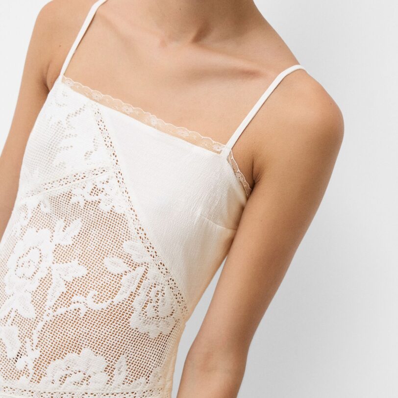 Preţ Bershka Rochie de vară  alb murdar