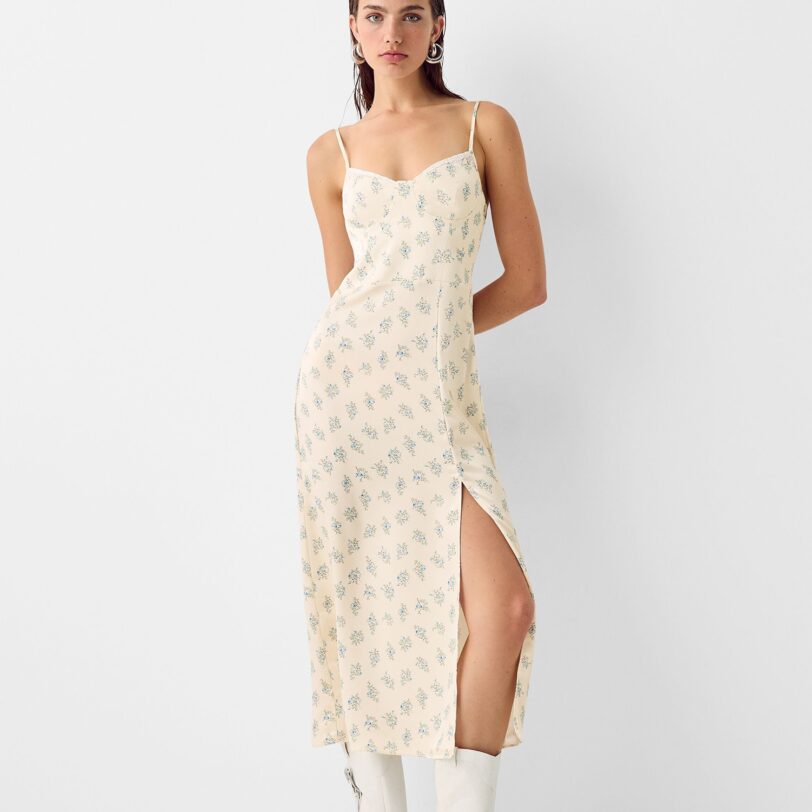 Cumpăra Bershka Rochie de vară  crem / albastru deschis / verde jad / negru