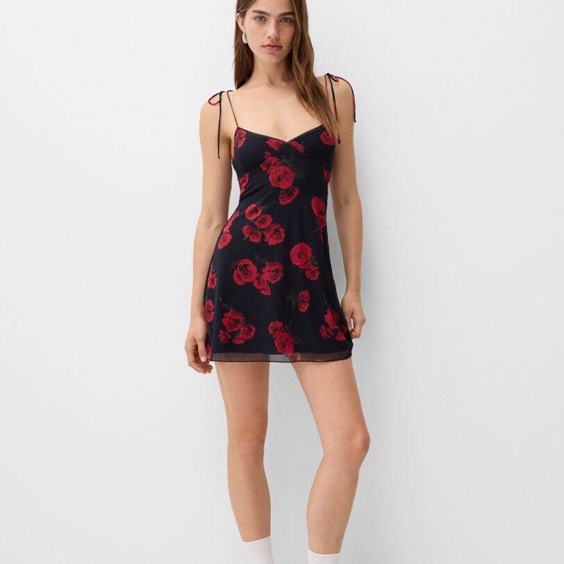 Cumpăra Bershka Rochie de vară  verde pin / roșu / negru
