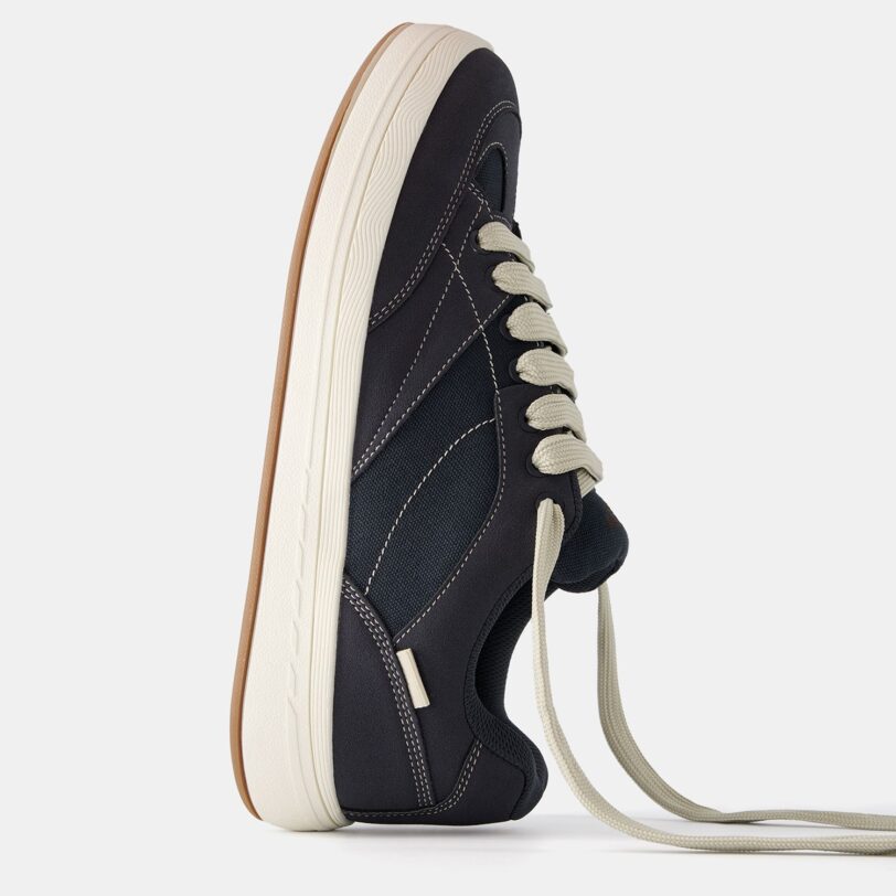 Cumpăra Bershka Sneaker low  albastru marin / albastru noapte / alb murdar