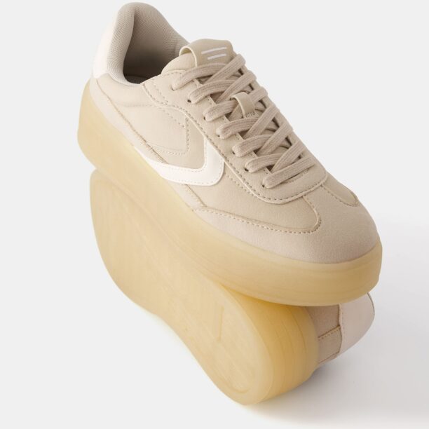 Preţ Bershka Sneaker low  bej / ecru