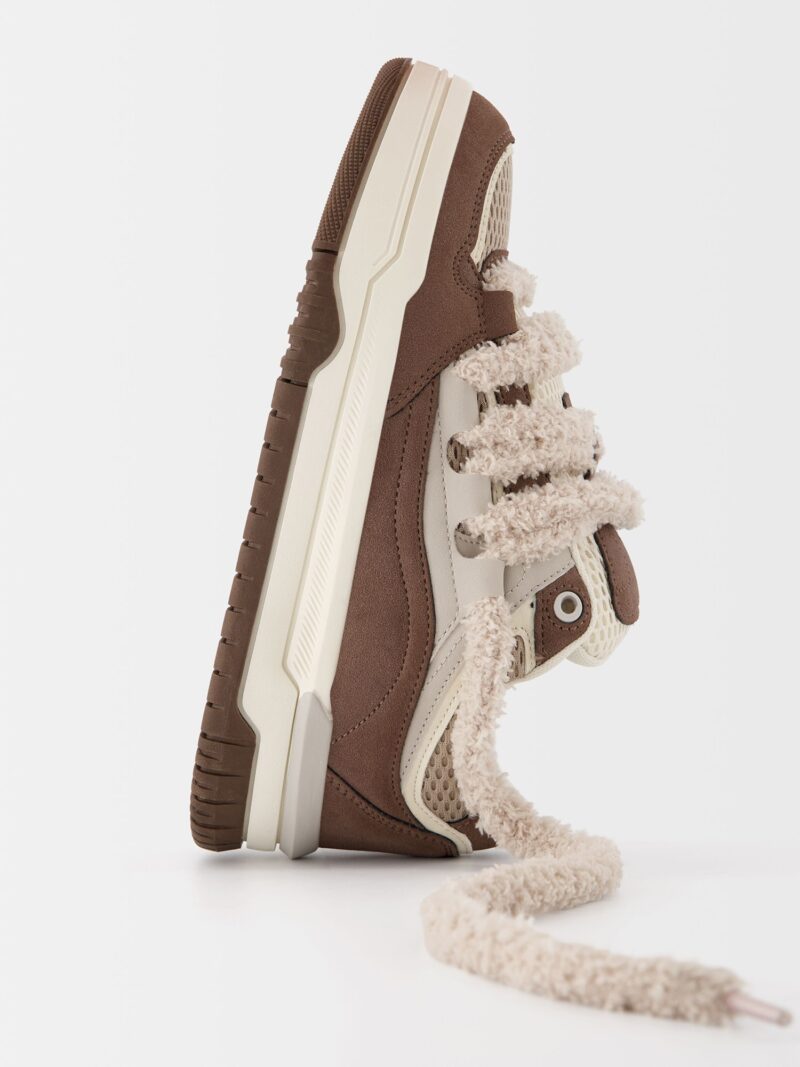 Bershka Sneaker low  bej închis / maro preţ