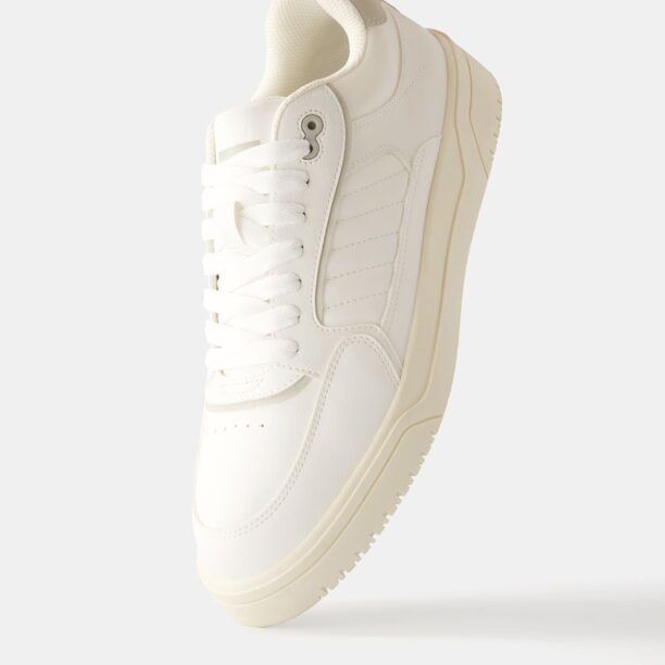 Preţ Bershka Sneaker low  grej / alb