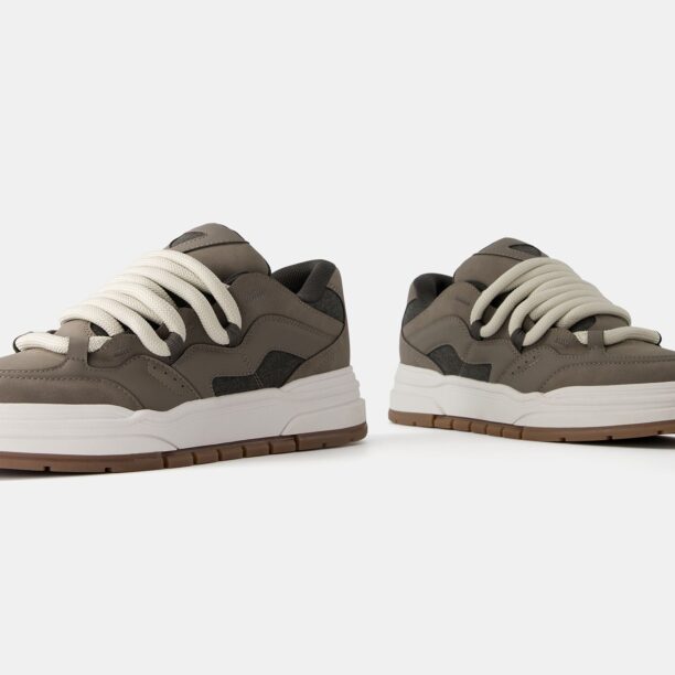 Cumpăra Bershka Sneaker low  gri taupe / gri închis