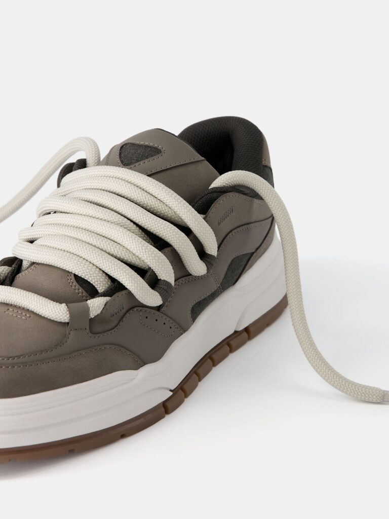 Original Bershka Sneaker low  gri taupe / gri închis