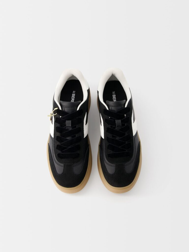 Bershka Sneaker low  negru / alb preţ