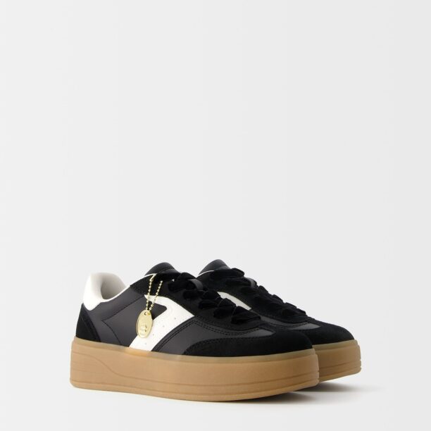 Preţ Bershka Sneaker low  negru / alb