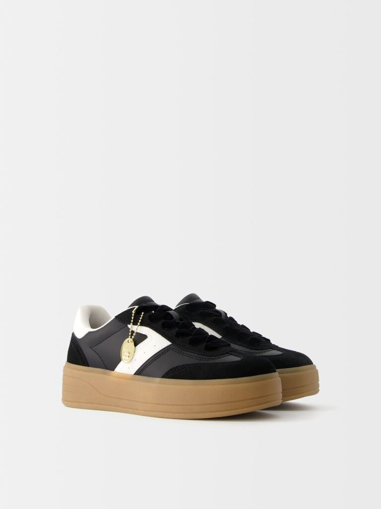 Preţ Bershka Sneaker low  negru / alb