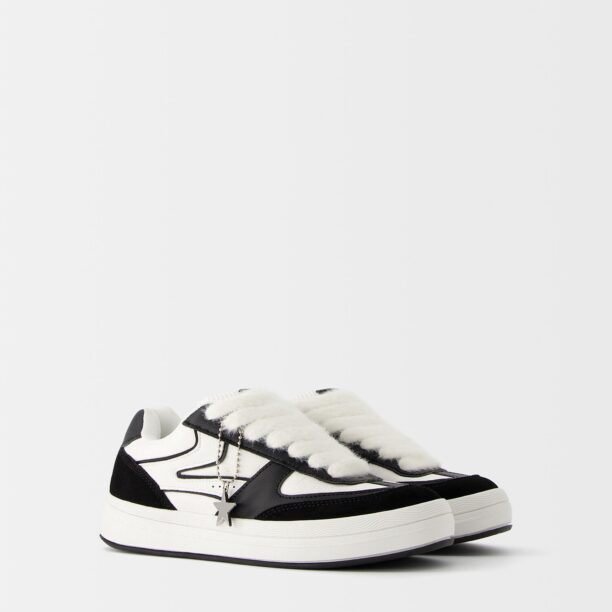 Original Bershka Sneaker low  negru / alb