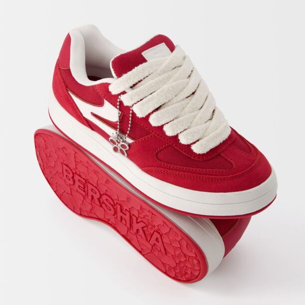 Bershka Sneaker low  roșu / alb preţ