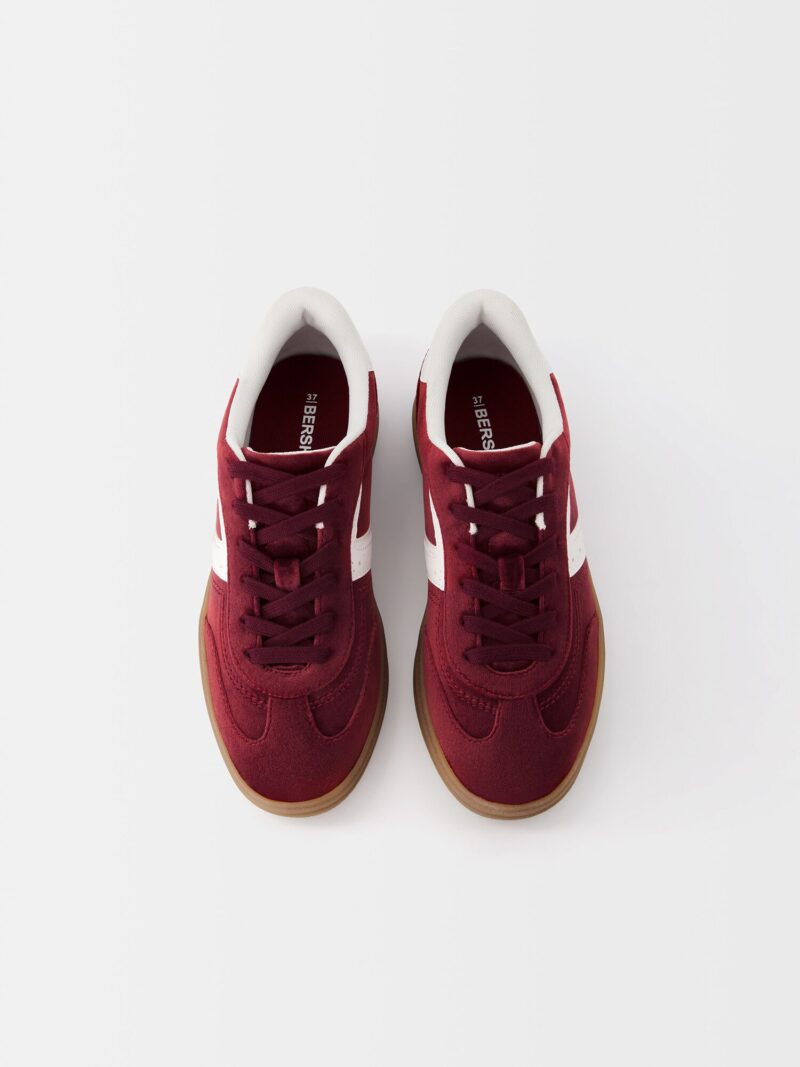 Cumpăra Bershka Sneaker low  roșu burgundy / alb