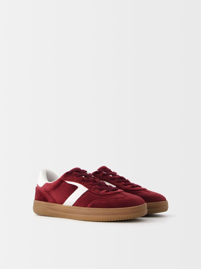 Original Bershka Sneaker low  roșu burgundy / alb