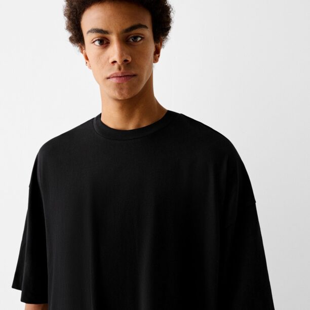 Preţ Bershka Tricou  negru