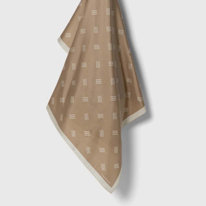 By Malene Birger esarfa de matase culoarea bej