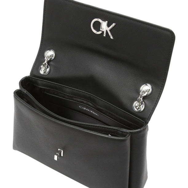 Calvin Klein Geantă de umăr  negru / argintiu preţ