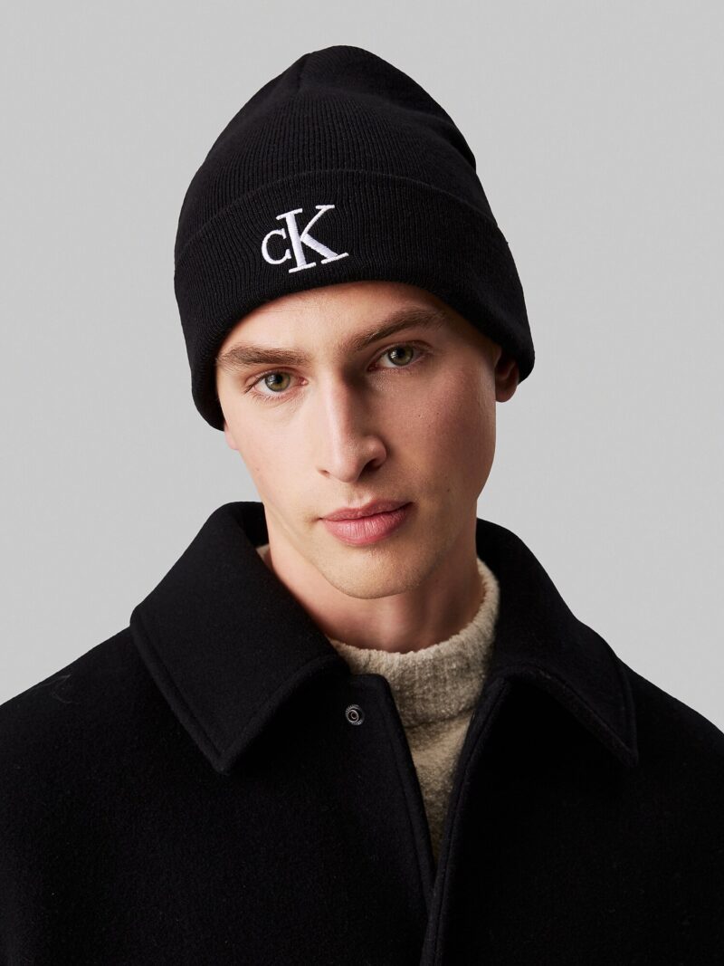 Preţ Calvin Klein Jeans Căciulă  negru / alb