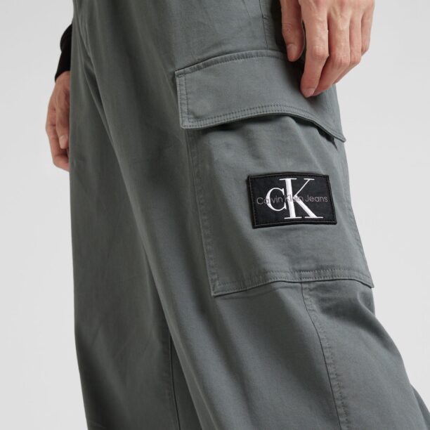 Calvin Klein Jeans Pantaloni cu buzunare  gri închis