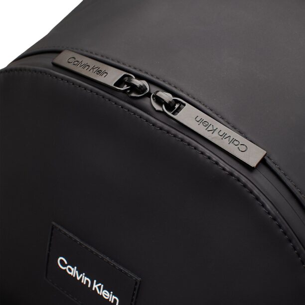 Calvin Klein Rucsac 'Essential'  negru / alb preţ