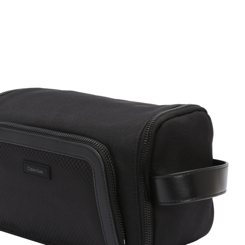 Preţ Calvin Klein Sac pentru îmbrăcăminte 'REMOTE'  negru