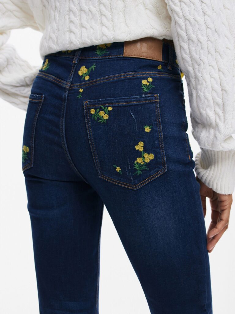 Preţ Desigual Jeans  albastru / albastru denim / mai multe culori