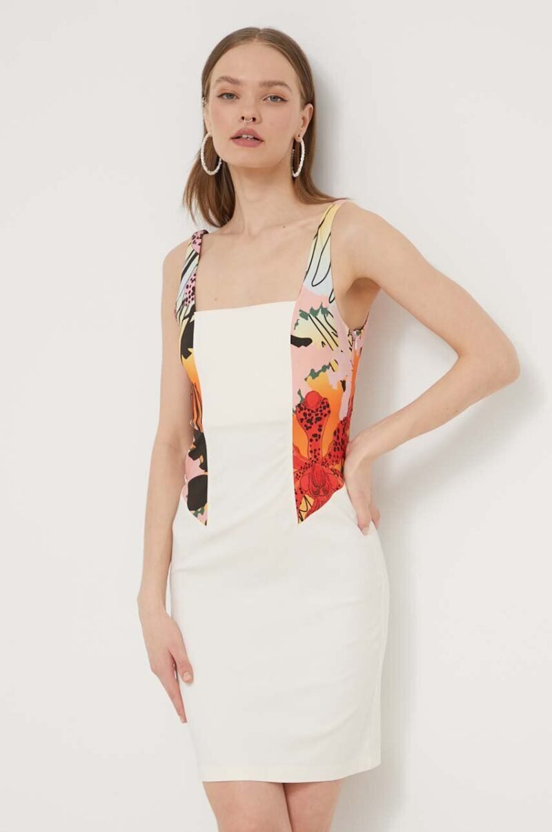 Desigual rochie MARBELLA LACROIX culoarea bej