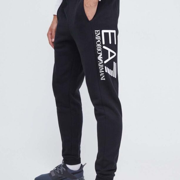 EA7 Emporio Armani pantaloni de trening din bumbac culoarea negru