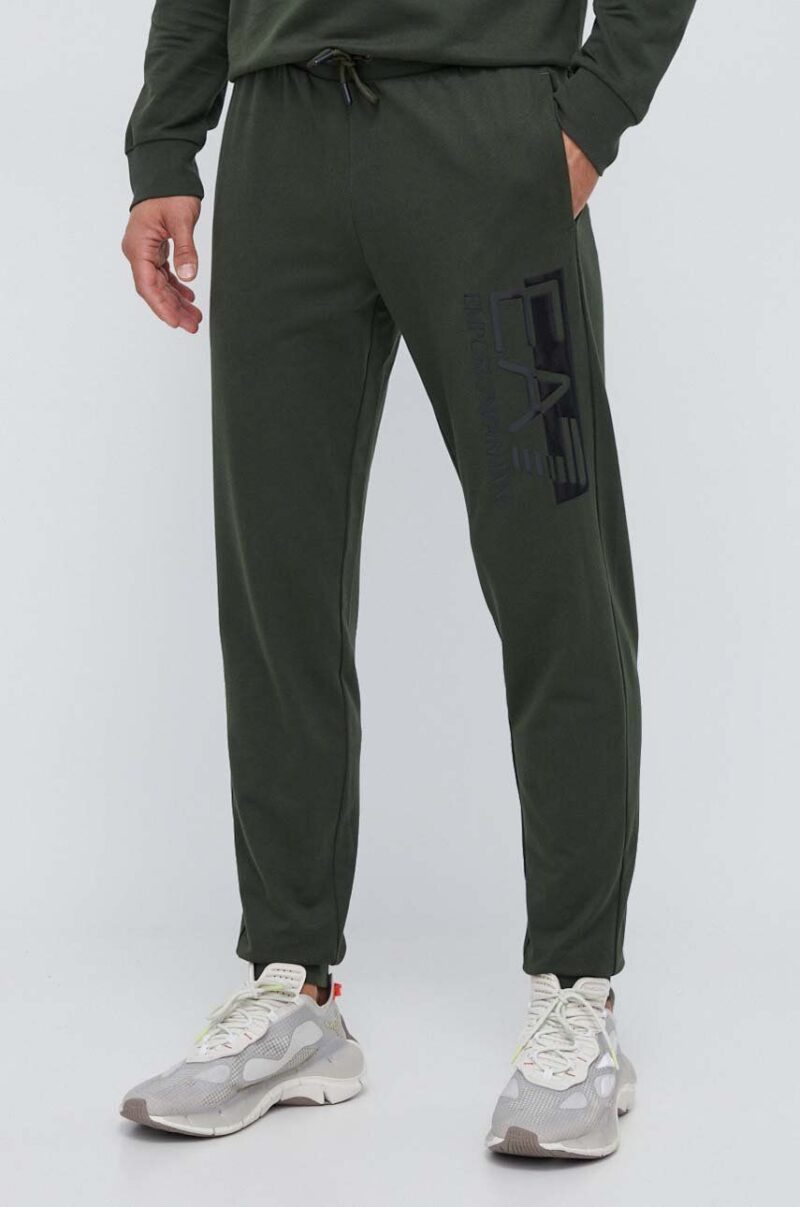 EA7 Emporio Armani pantaloni de trening din bumbac culoarea verde