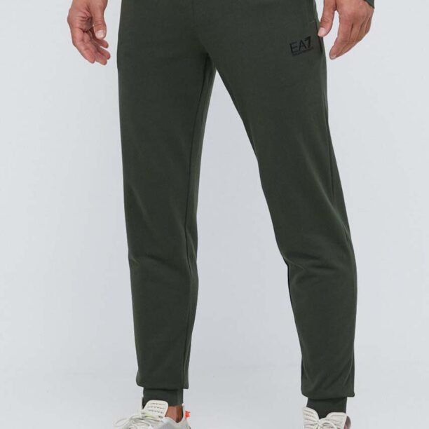 EA7 Emporio Armani pantaloni de trening din bumbac culoarea verde