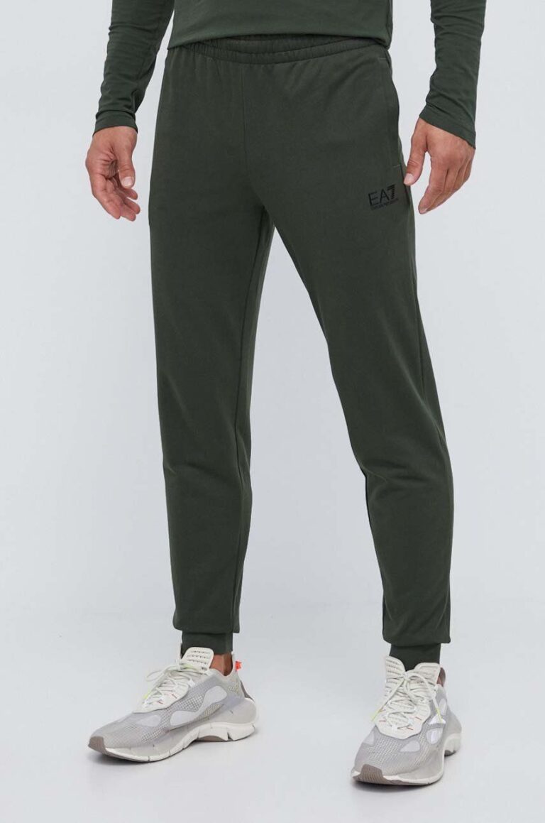 EA7 Emporio Armani pantaloni de trening din bumbac culoarea verde