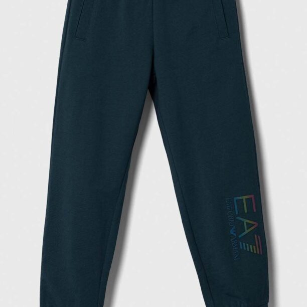 EA7 Emporio Armani pantaloni de trening din bumbac pentru copii cu imprimeu