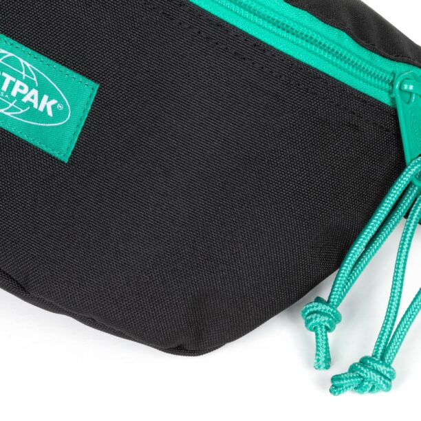 Cumpăra EASTPAK Borsetă 'Springer'  turcoaz / negru