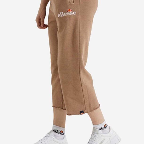 Ellesse pantaloni de trening din bumbac Taran Cropped Jog culoarea maro