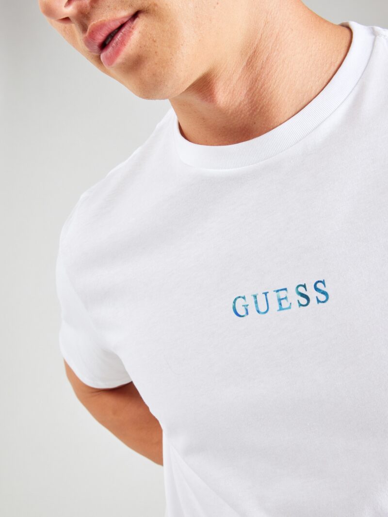 Preţ GUESS Tricou 'QUATTRO'  azur / albastru ultramarin / alb