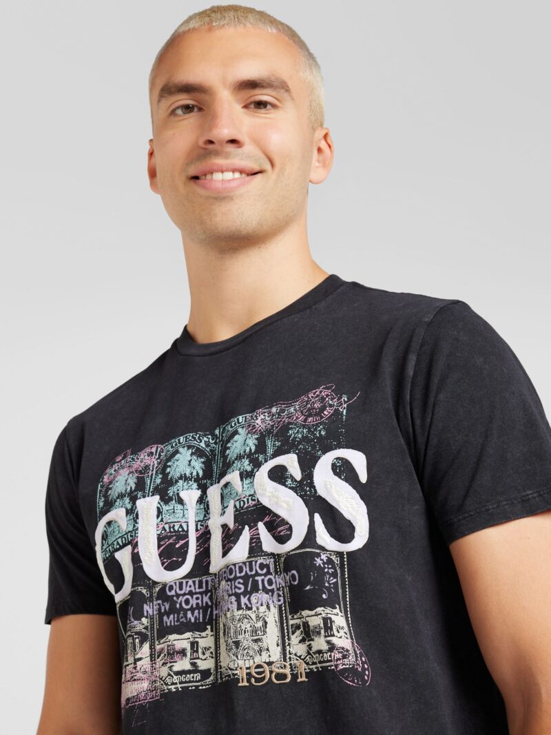 Preţ GUESS Tricou  turcoaz / roz / negru / alb